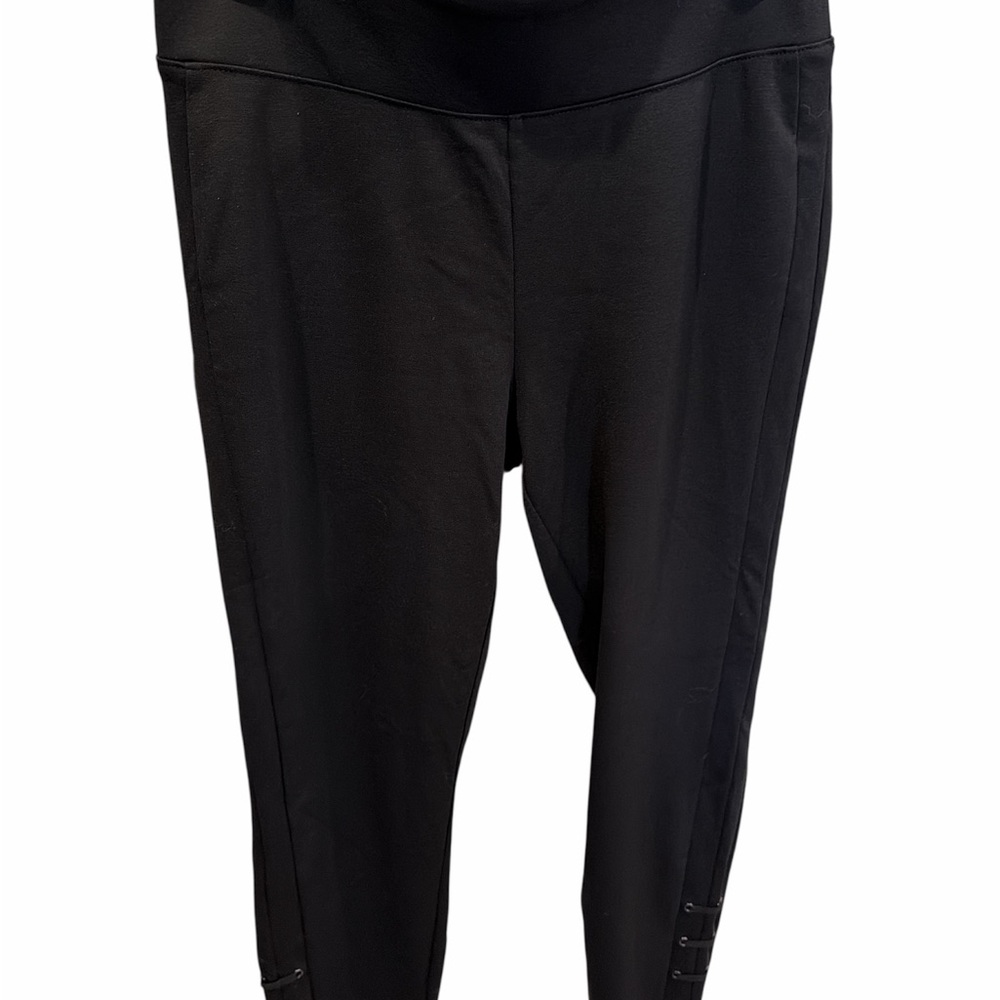 Vera Wang Black Ponte Leggings with Ankle Button Detail